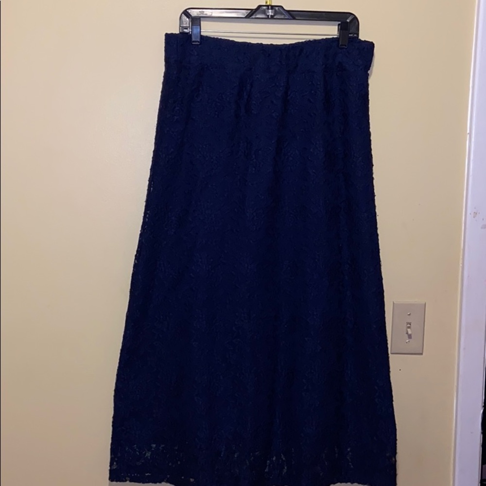 Blue lace long skirt